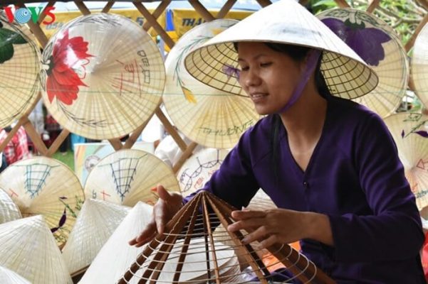 Làng nón Phú Cam Huế